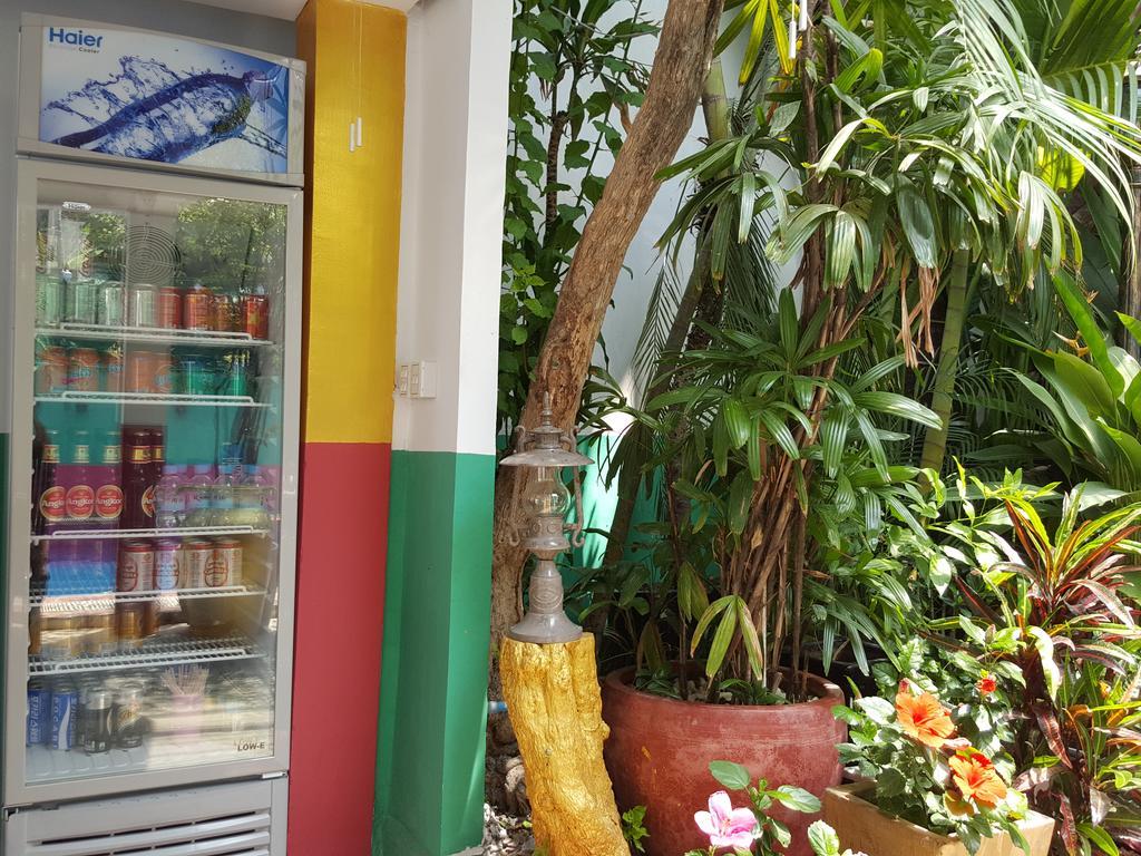 The Little Garden Boutique Hotel Пномпень Екстер'єр фото